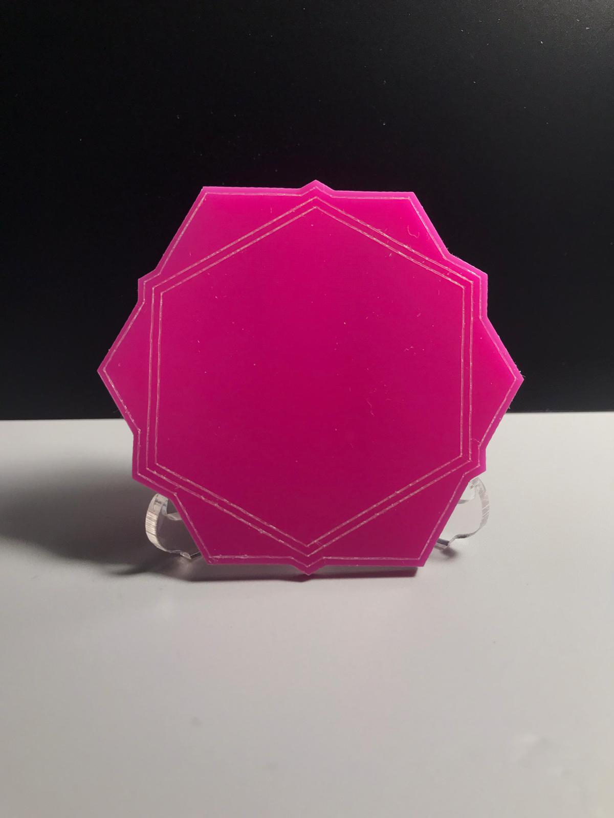 WhatsApp Image 2026-04-12 at 19.35.54 (1) Koyu Pembe Altıgen Magnet 7cm - Görsel 1